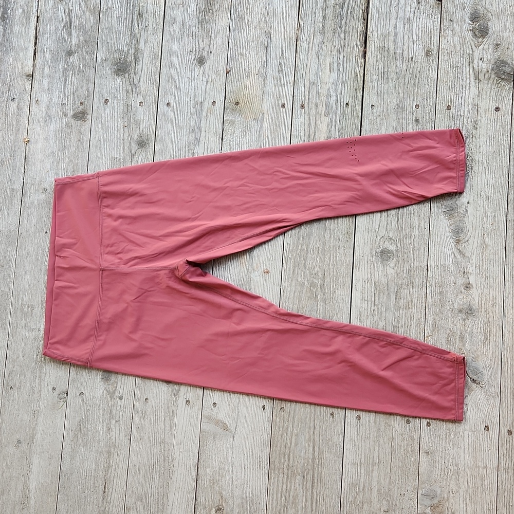 Zyia Mauve Rose Pink Colored Workout Legging Tights Size 16 / 18 Sporty Pink